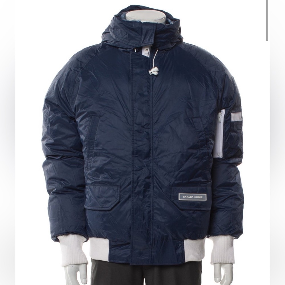 Canada Goose Men’s Chilliwack Bomber Northern Jacket in color Spirit Sz M - Picture 2 of 16